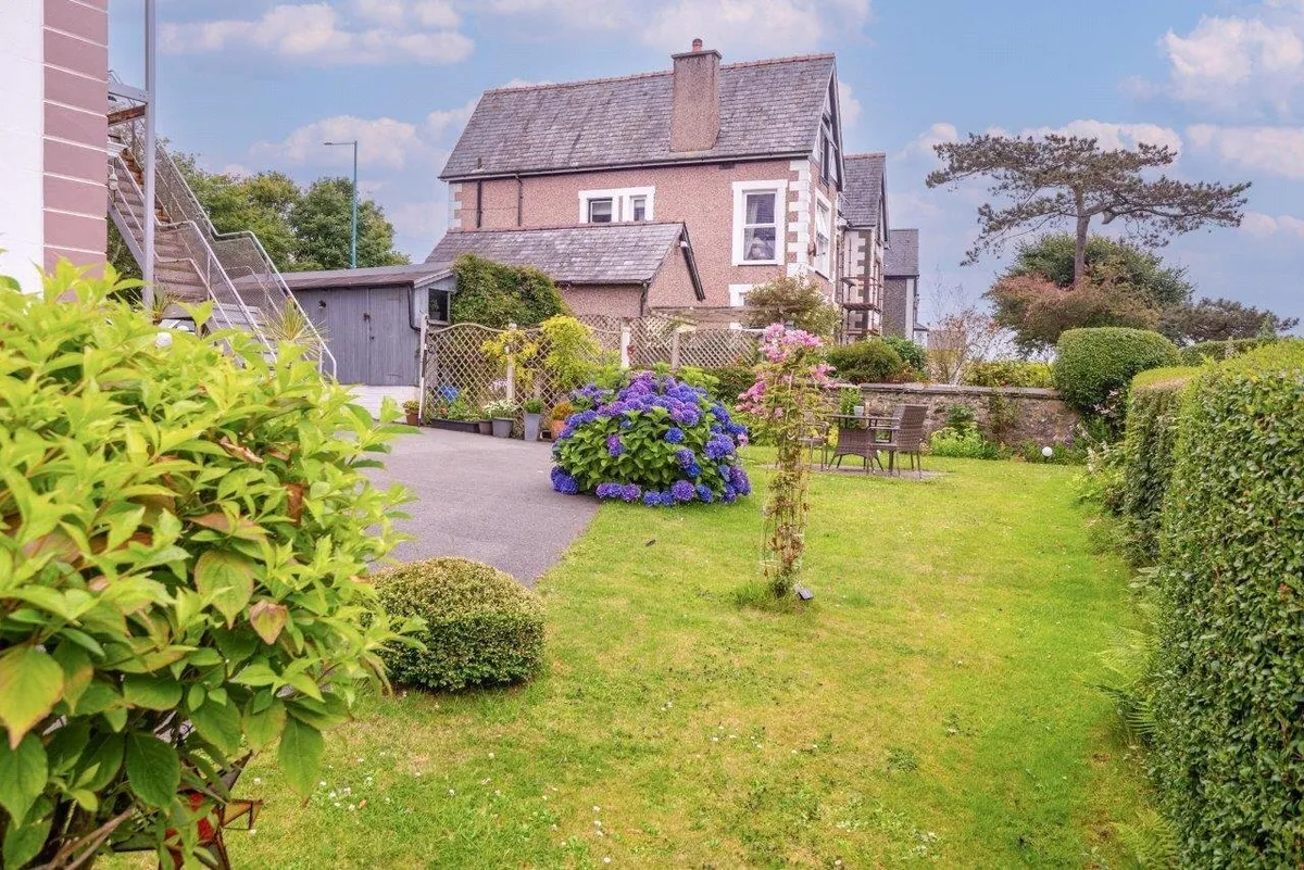 Pwllheli Road, Criccieth, Gwynedd, LL52