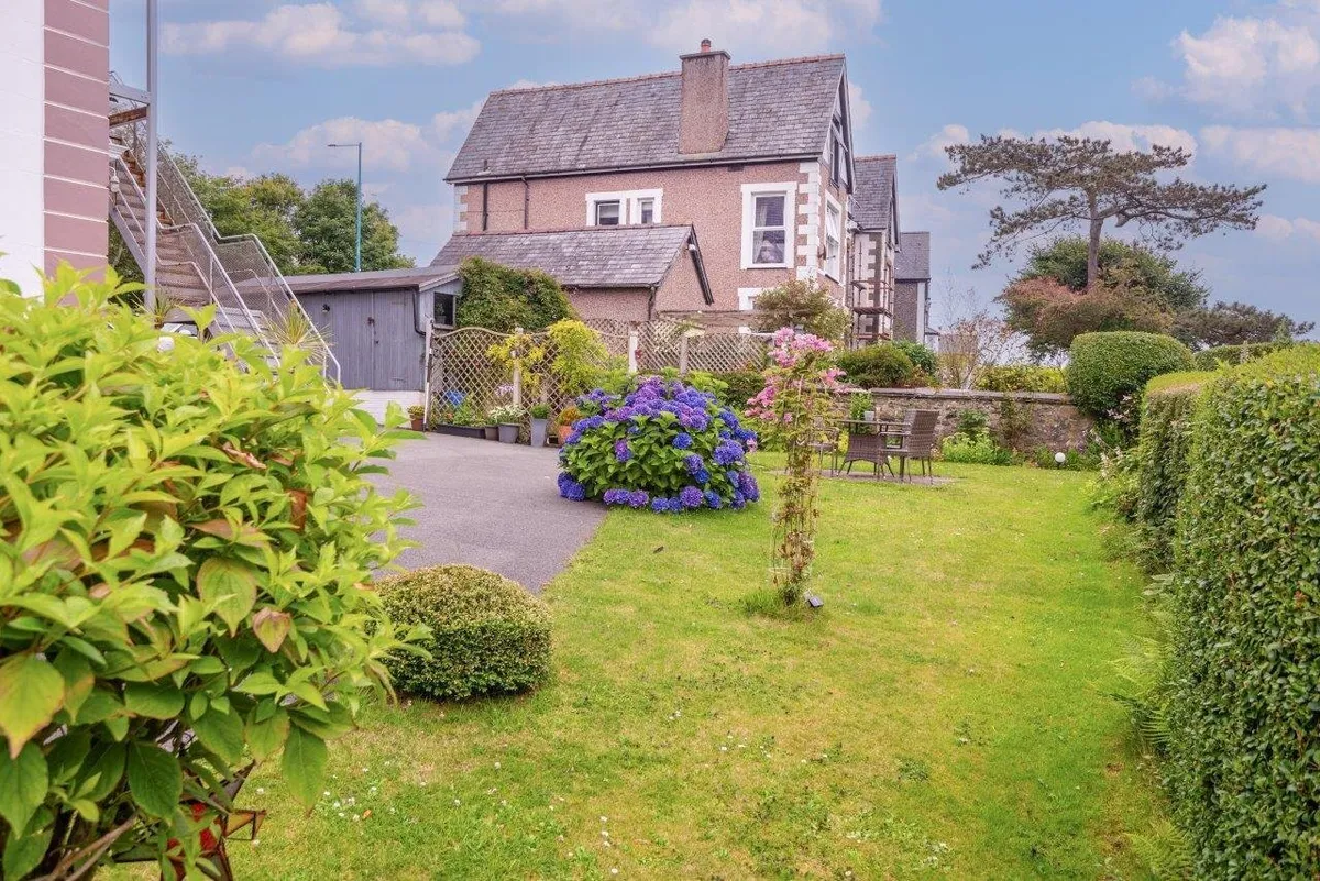 Pwllheli Road, Criccieth, Gwynedd, LL52