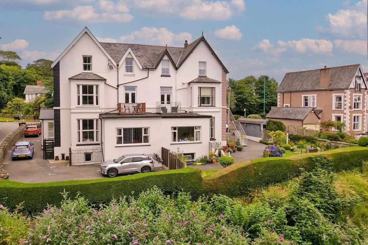 Pwllheli Road, Criccieth, Gwynedd, LL52