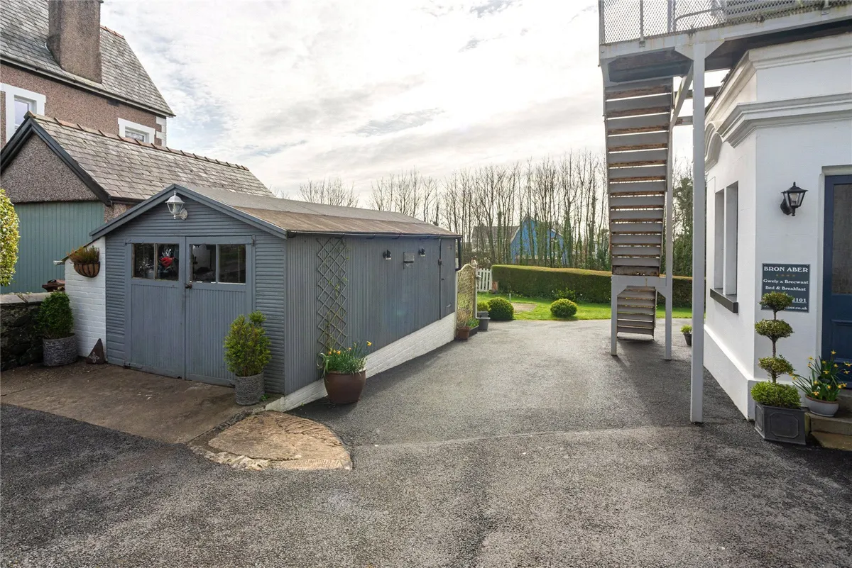 Pwllheli Road, Criccieth, Gwynedd, LL52