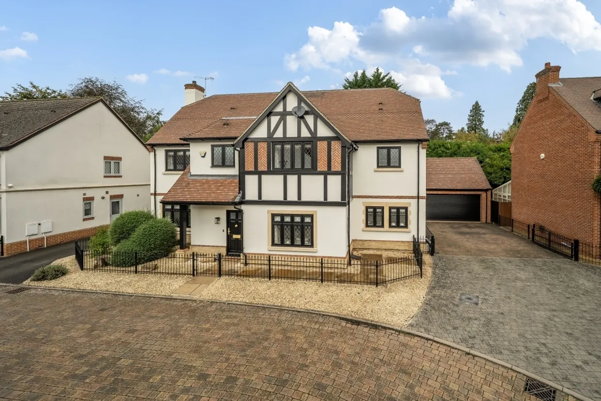 21 Elgin Gardens Stratford Upon Avon CV37 photo 1
