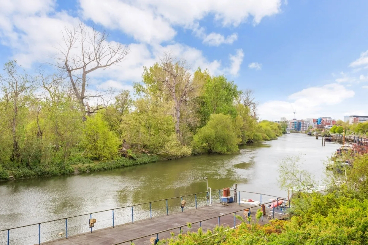 41-42 Kew Bridge Road London TW8 photo 4