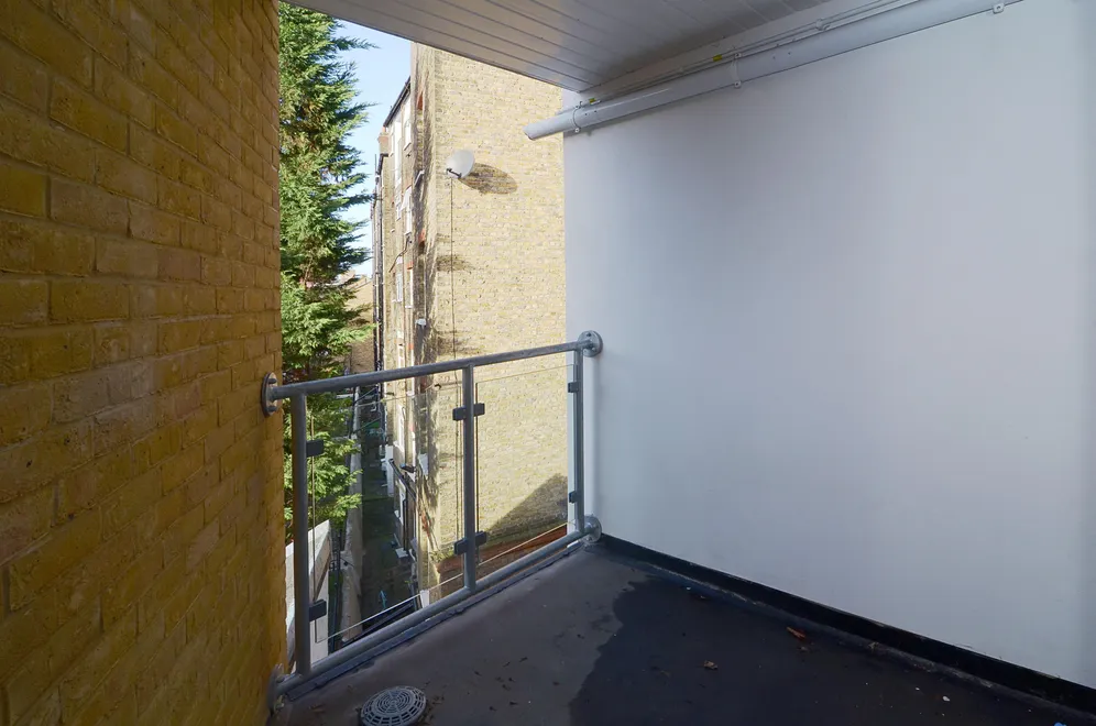 Acton Lane London W4 photo 6