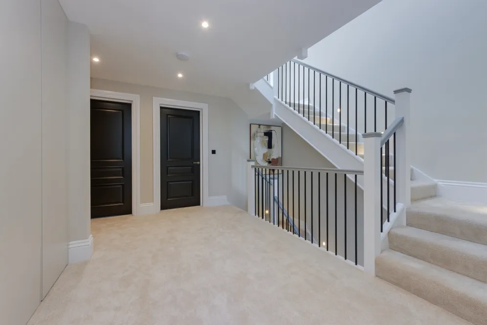 Watford Road Radlett WD7 photo 12