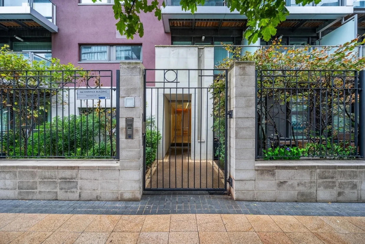 Queenstown Road London SW11 photo 11