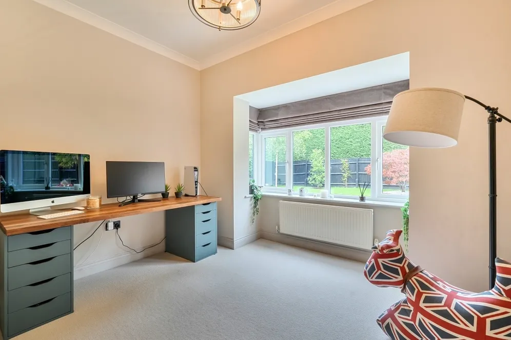 21 Elgin Gardens Stratford Upon Avon CV37 photo 11
