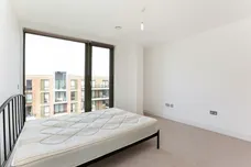 Kilburn Park Road London NW6 photo 12
