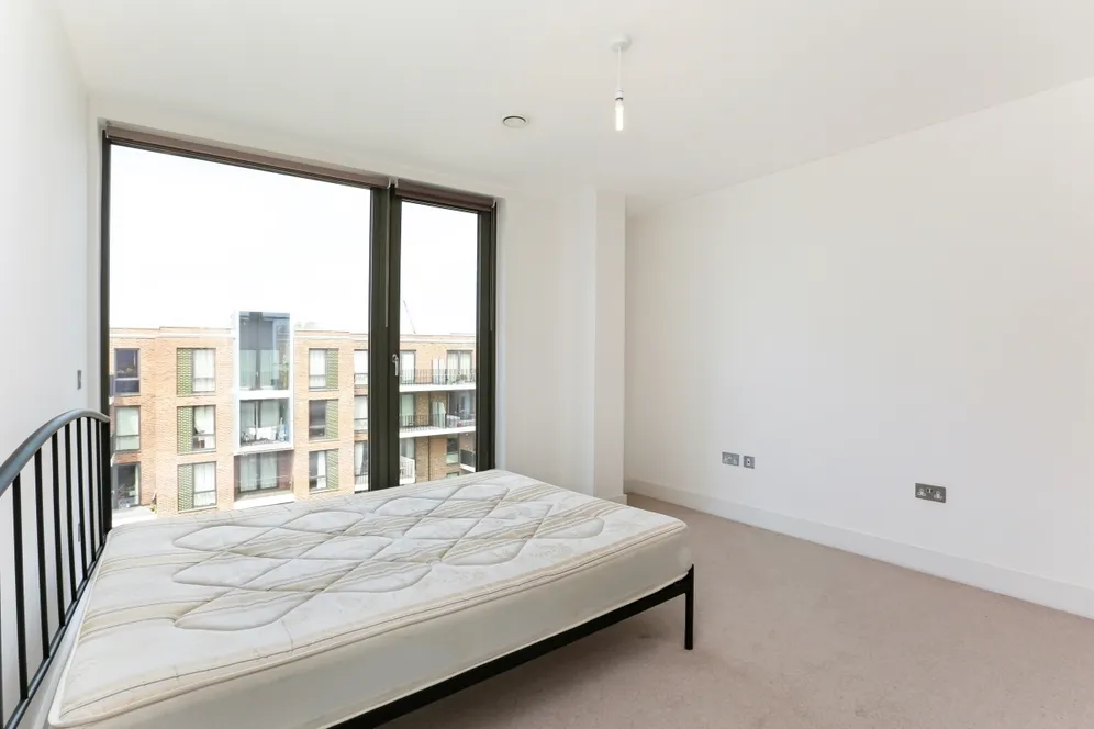 Kilburn Park Road London NW6 photo 12