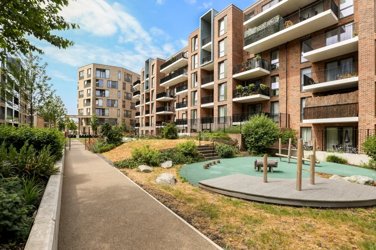 Kilburn Park Road London NW6 photo 14