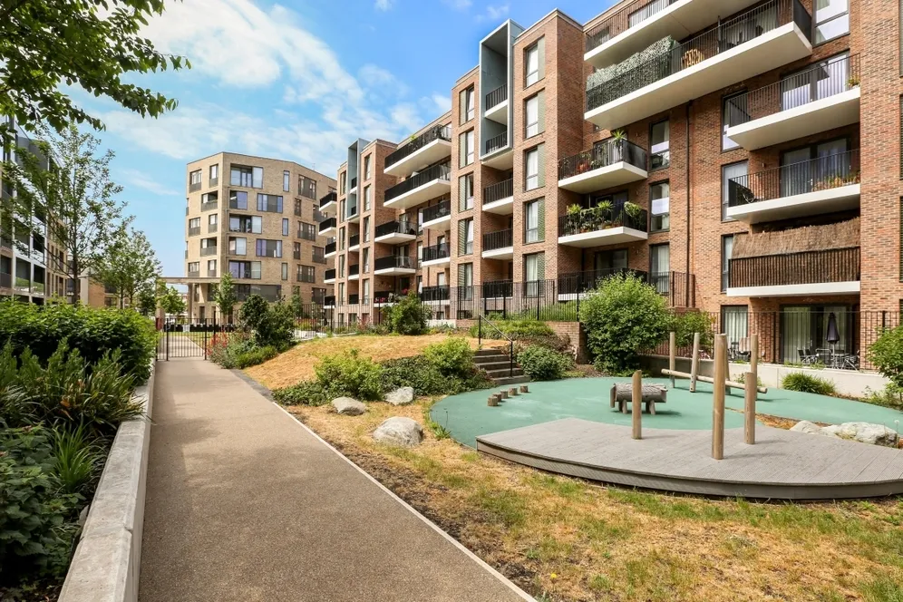 Kilburn Park Road London NW6 photo 14