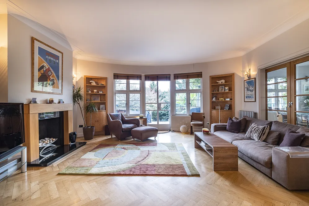 Albert Drive, London, SW19 photo 2