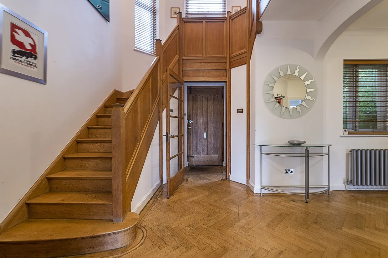Albert Drive, London, SW19 photo 12