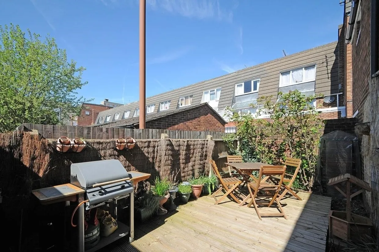 Garlinge Road Chevington NW2 photo 2