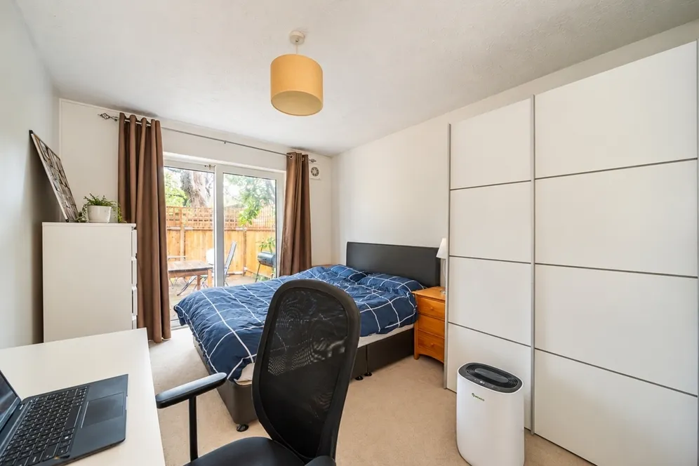 Gower Close London SW4 photo 9