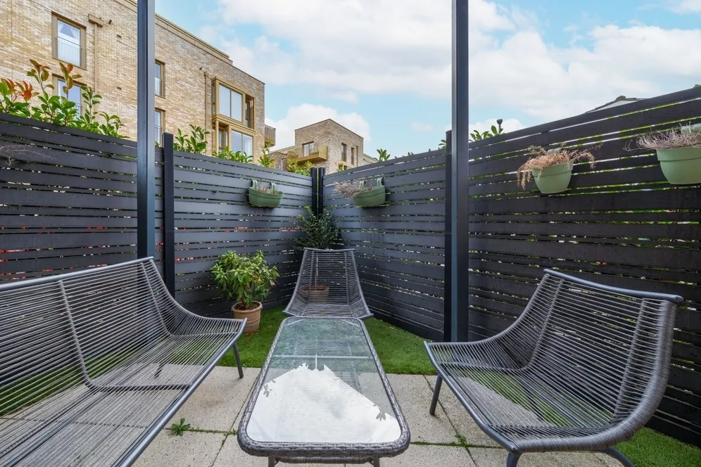 Atheldene Road London SW18 photo 9
