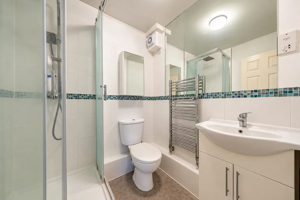 Gower Close London SW4 photo 13