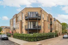 Atheldene Road London SW18 photo 16