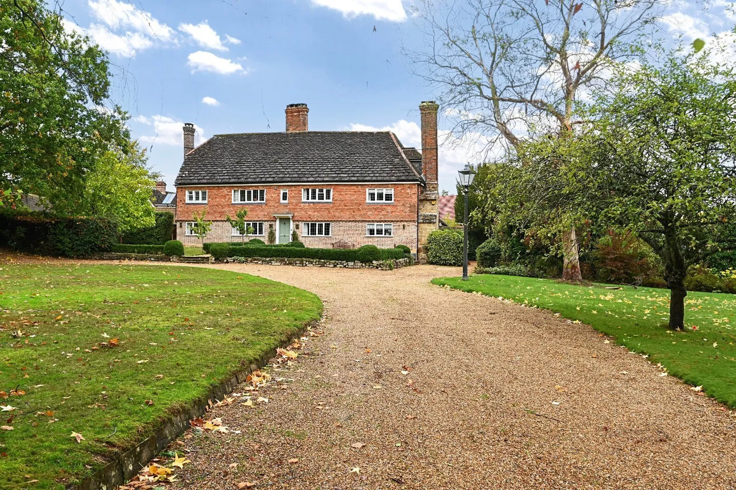 Lucastes Avenue, Haywards Heath, RH16 photo 2