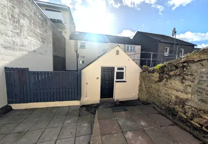 116 Robert Street, Milford Haven, SA73 2DL