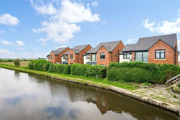 Summerwood Lane, Halsall, L39 photo 1