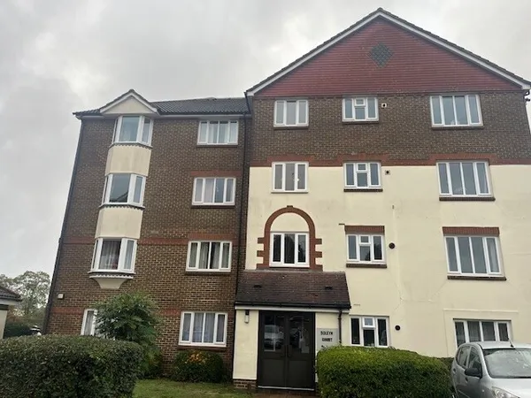Boleyn Court, RH1