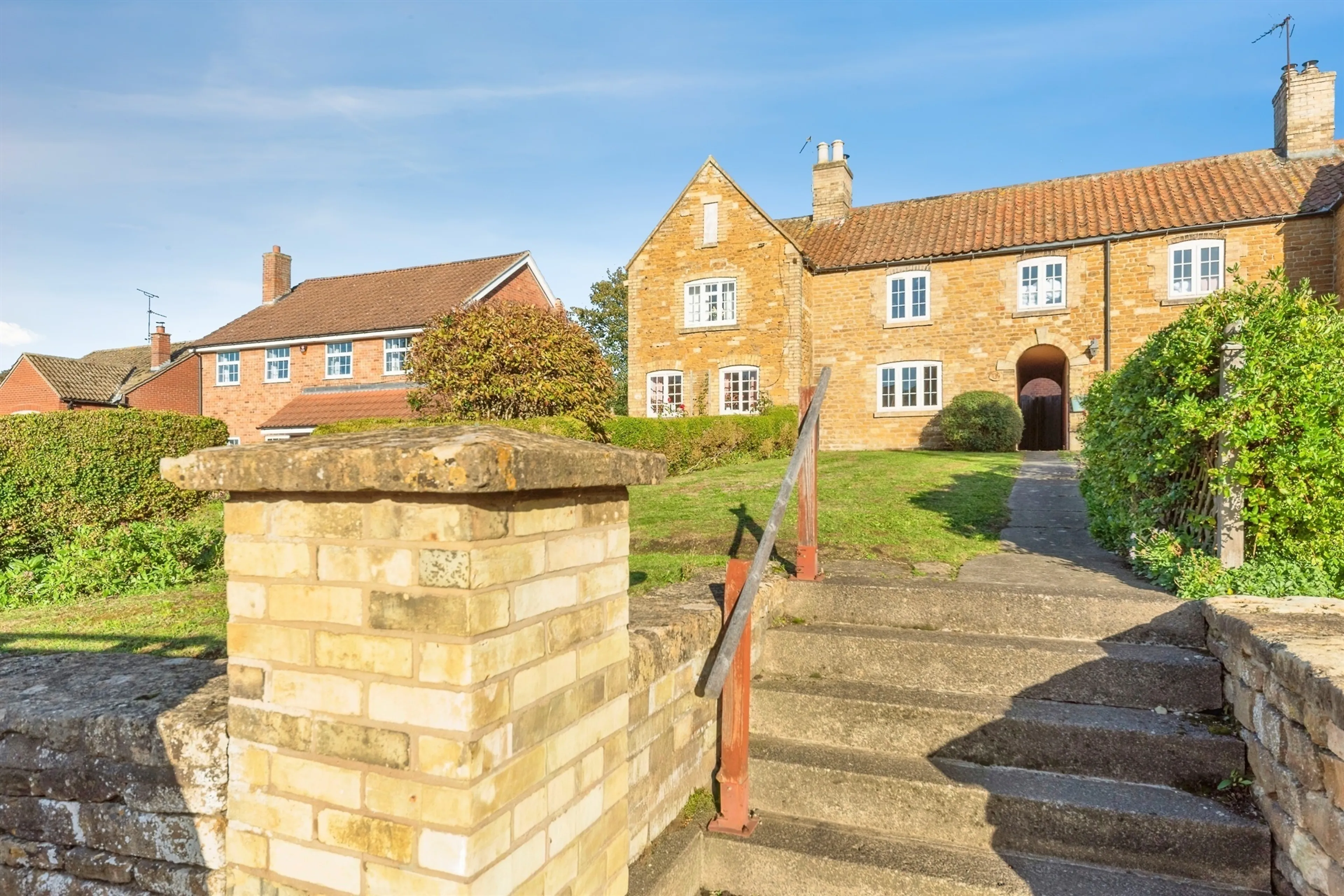 Property photo 0