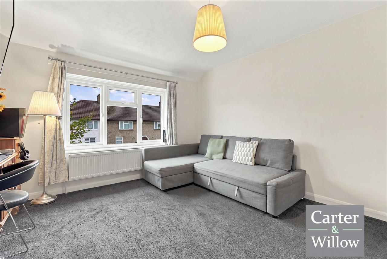 Arden Crescent, Dagenham, Essex Image 4