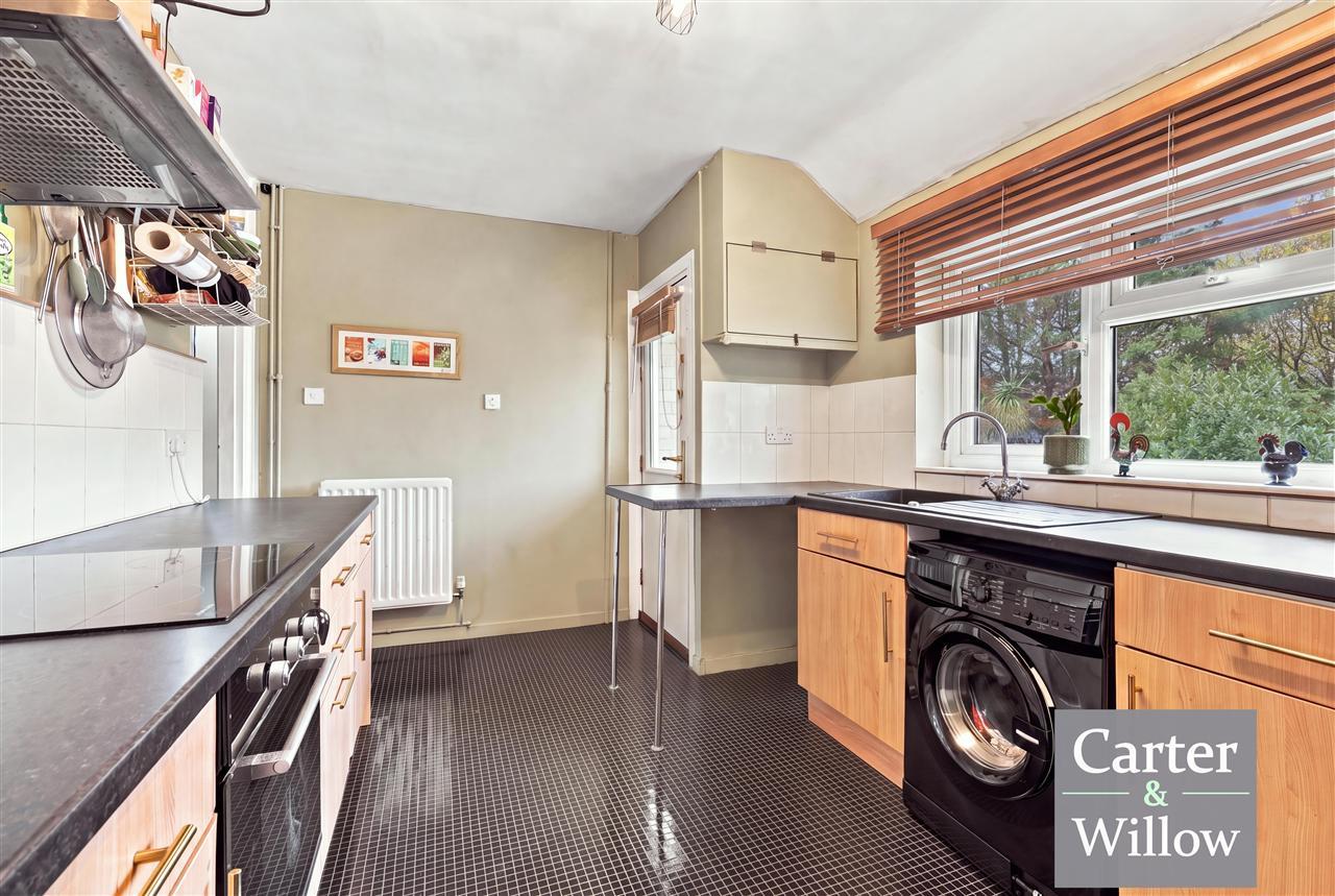 Arden Crescent, Dagenham, Essex Image 7