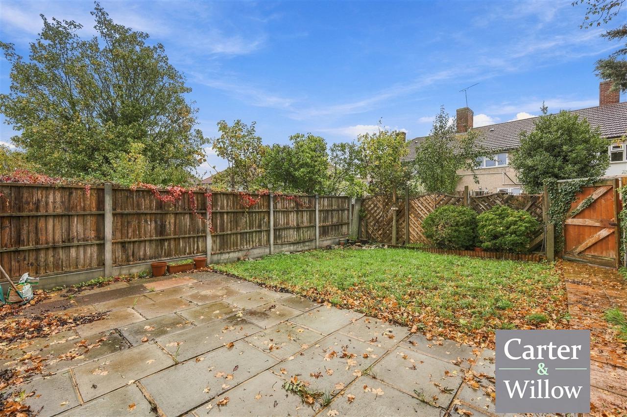 Arden Crescent, Dagenham, Essex Image 12