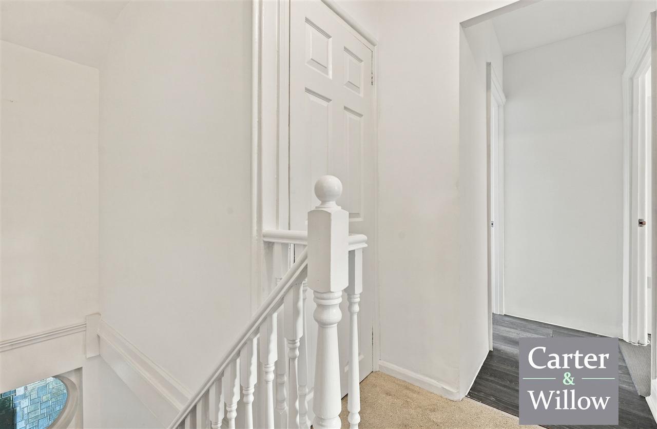 Ilchester Road, Essex Image 9