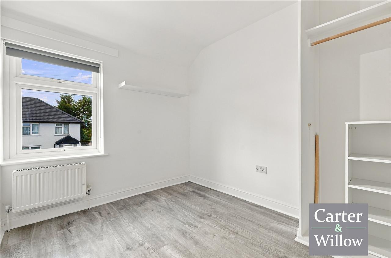 Ilchester Road, Essex Image 12