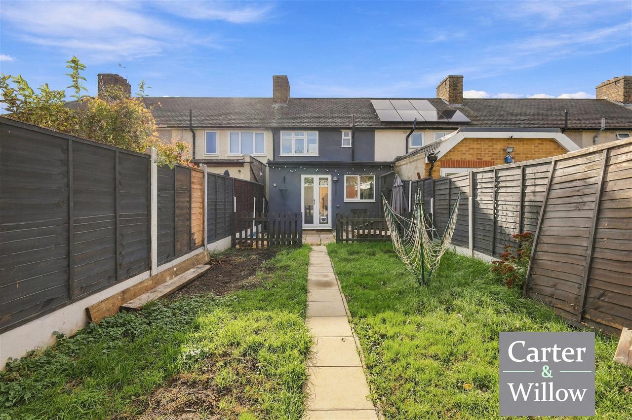 Ilchester Road, Essex Image 19