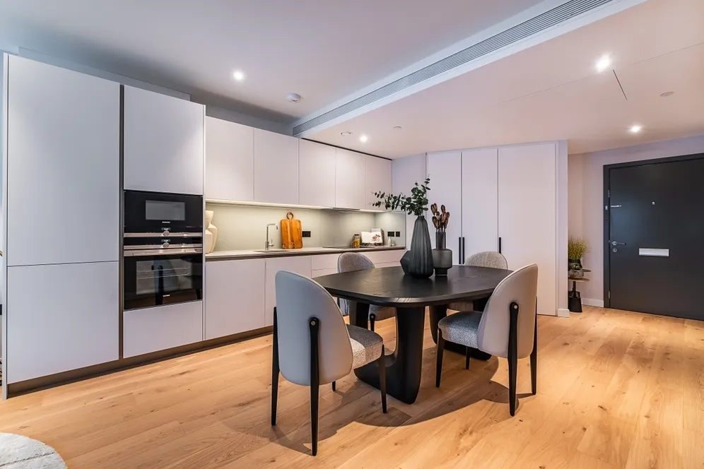 Electric Boulevard Battersea SW11 photo 5