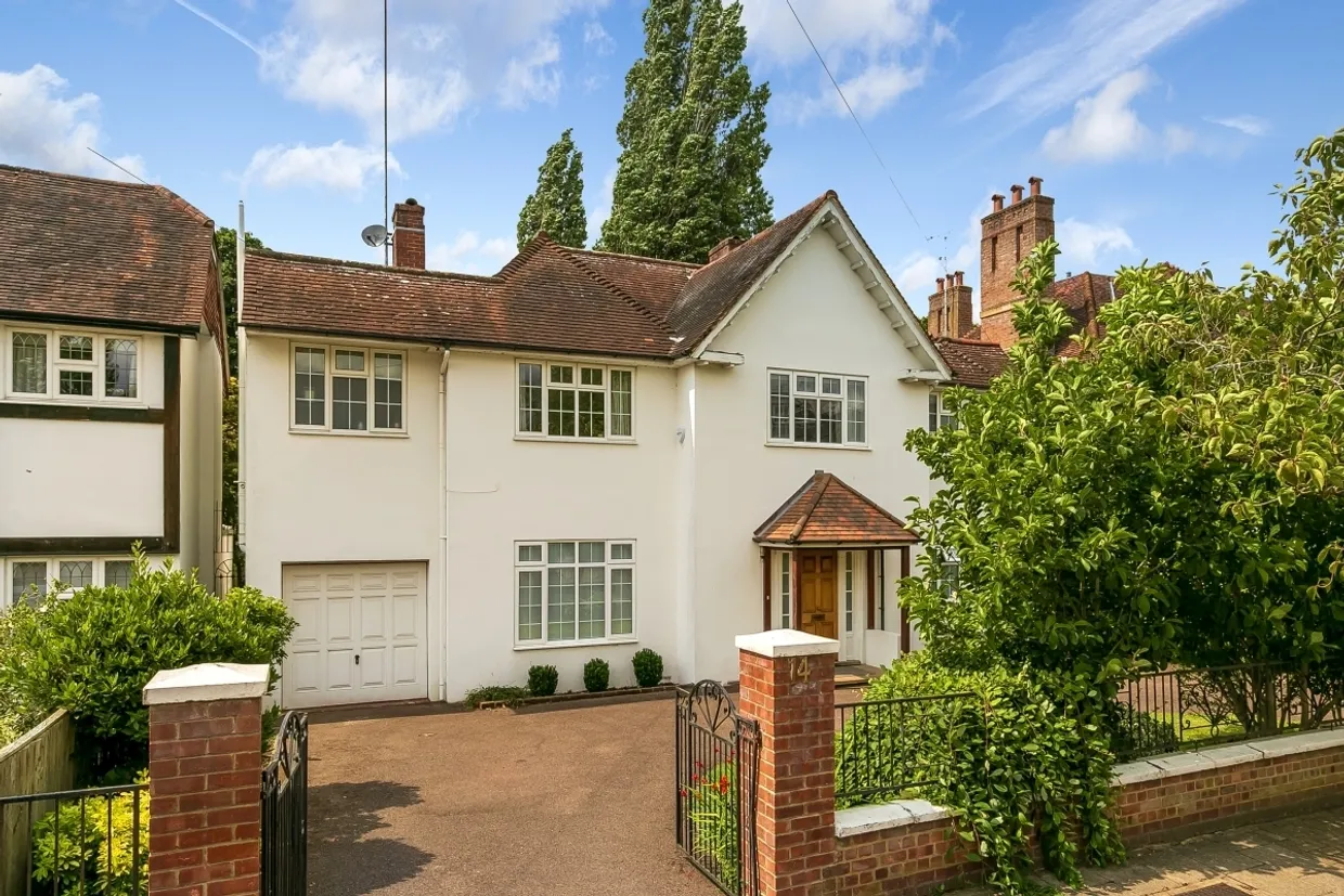Roedean Crescent London SW15 photo 4