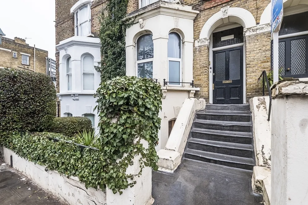Trinity Road London SW17 photo 8