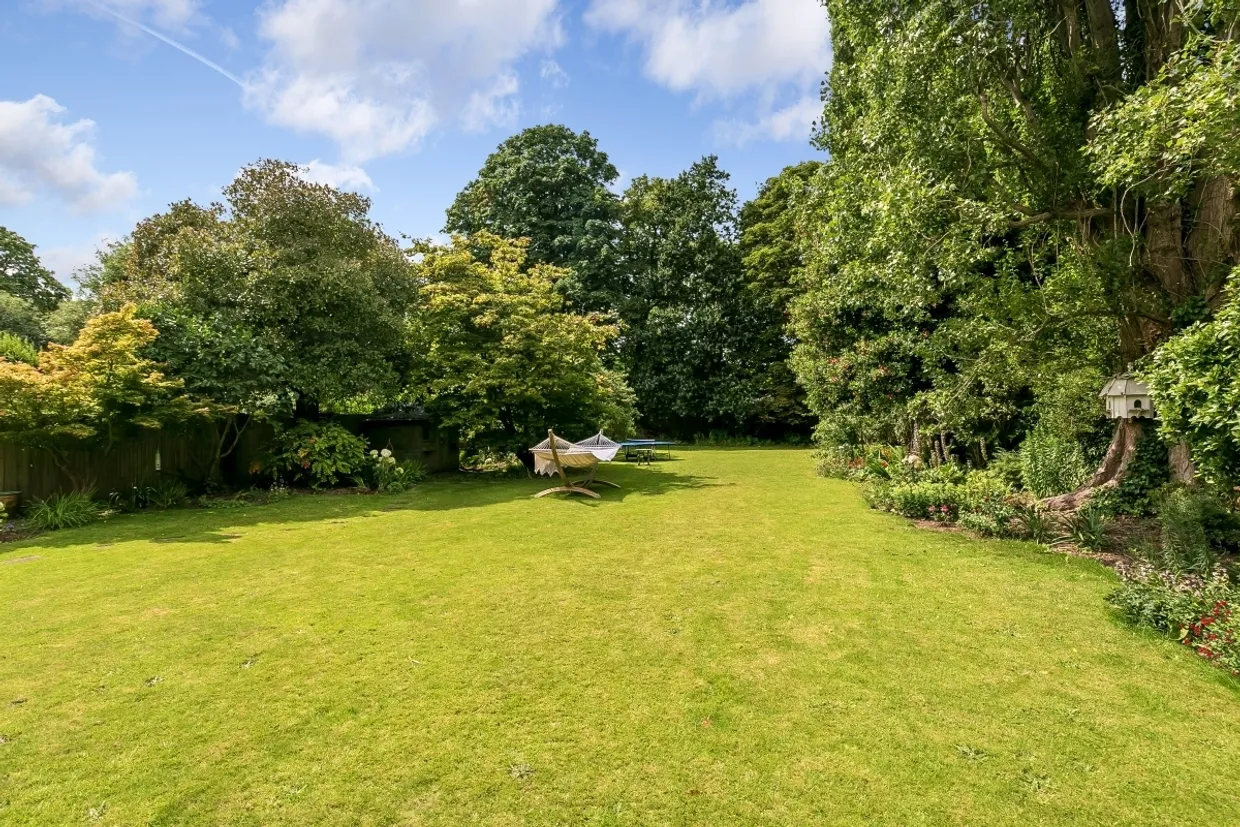 Roedean Crescent London SW15 photo 9