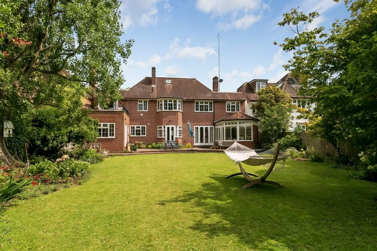 Roedean Crescent London SW15 photo 10