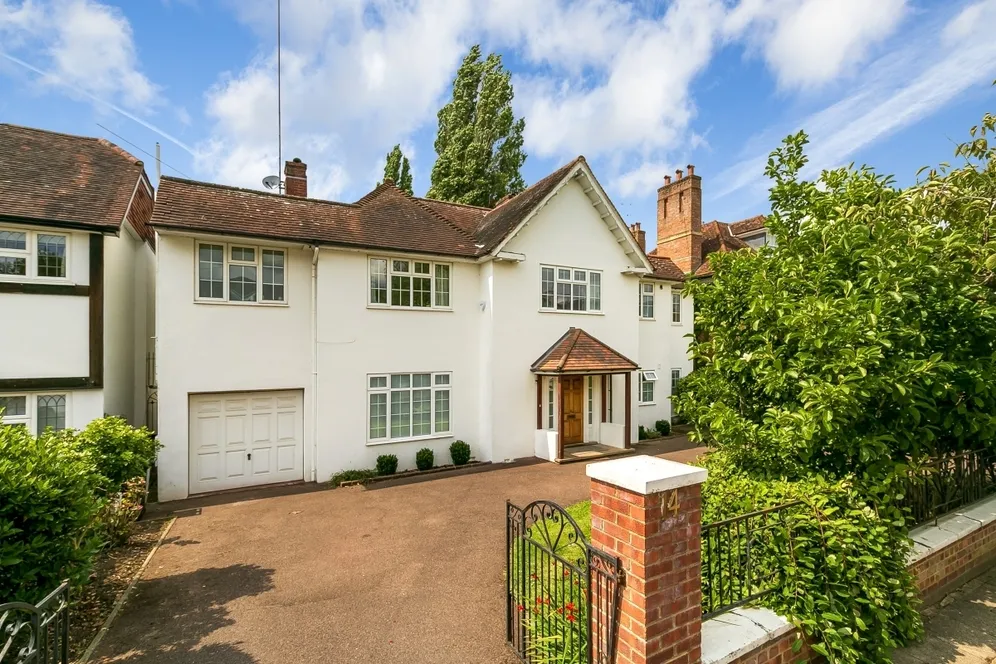 Roedean Crescent London SW15 photo 14