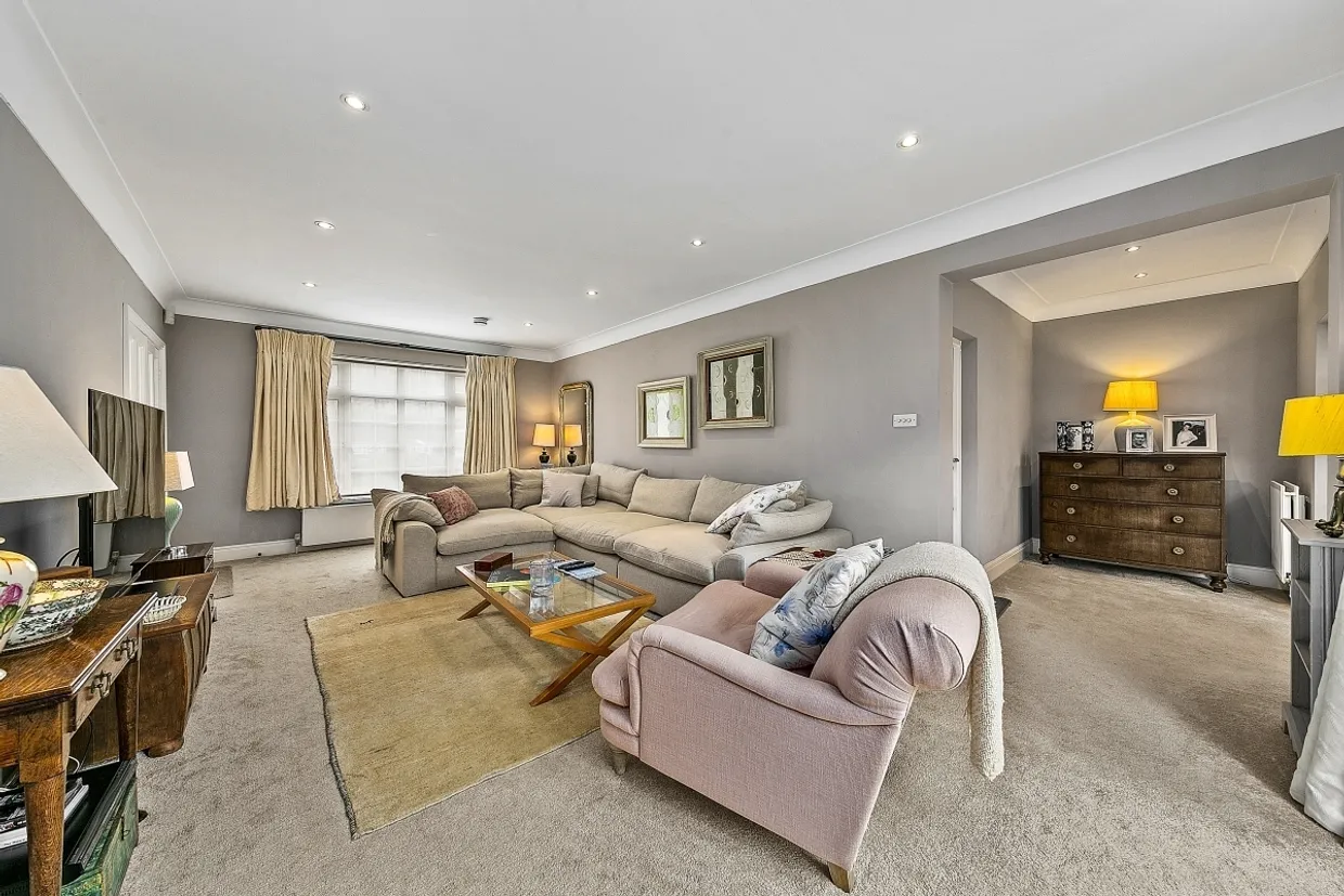 Roedean Crescent London SW15 photo 16