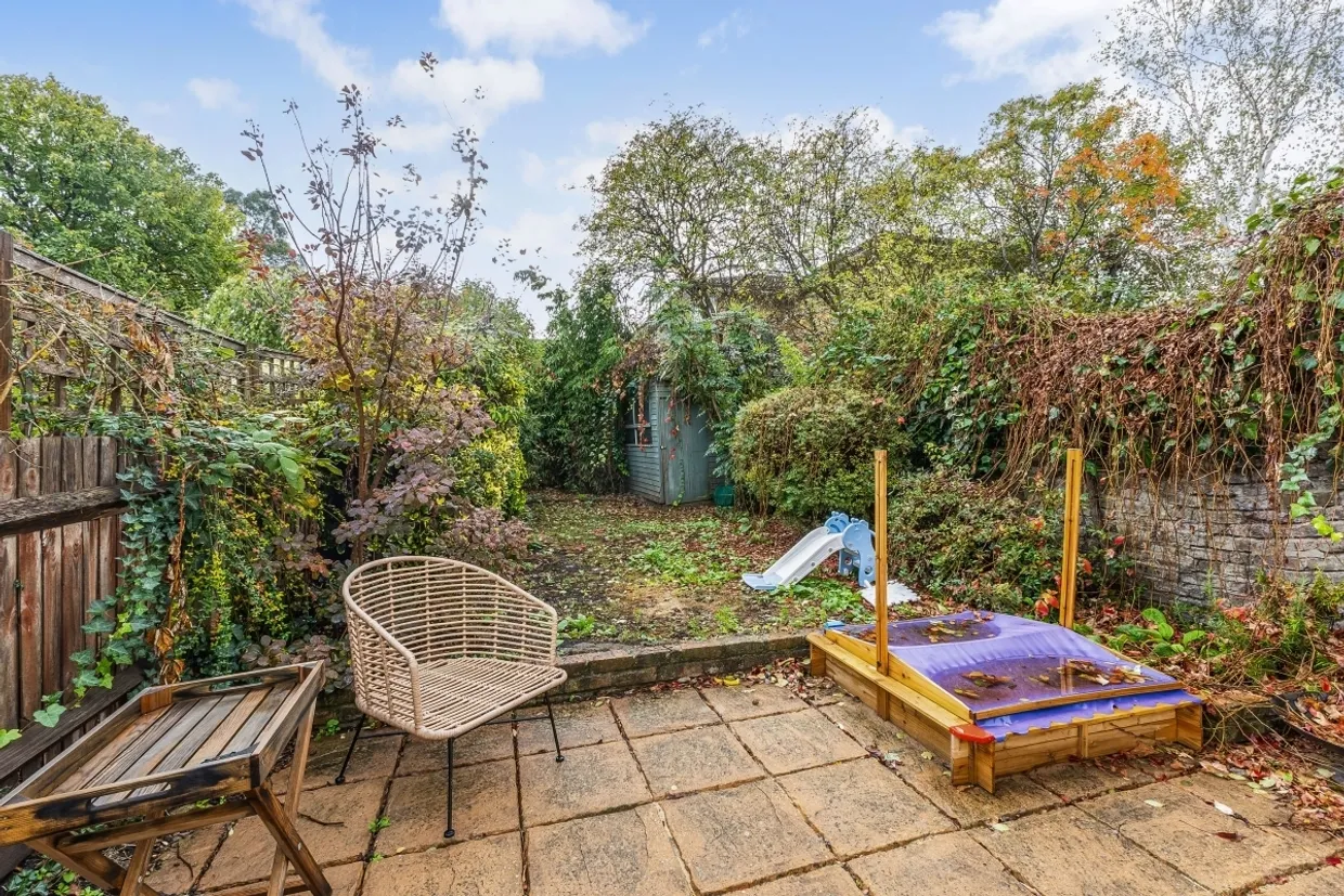 Idmiston Road London SE27 photo 13