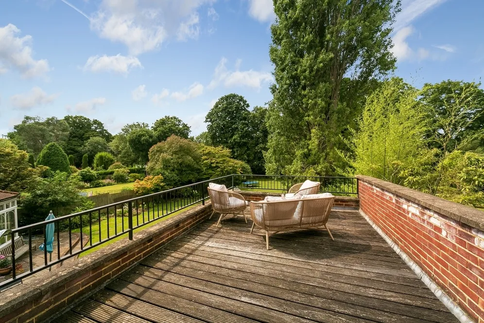 Roedean Crescent London SW15 photo 24