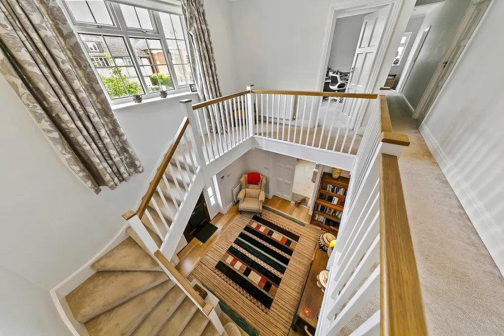 Roedean Crescent London SW15 photo 26