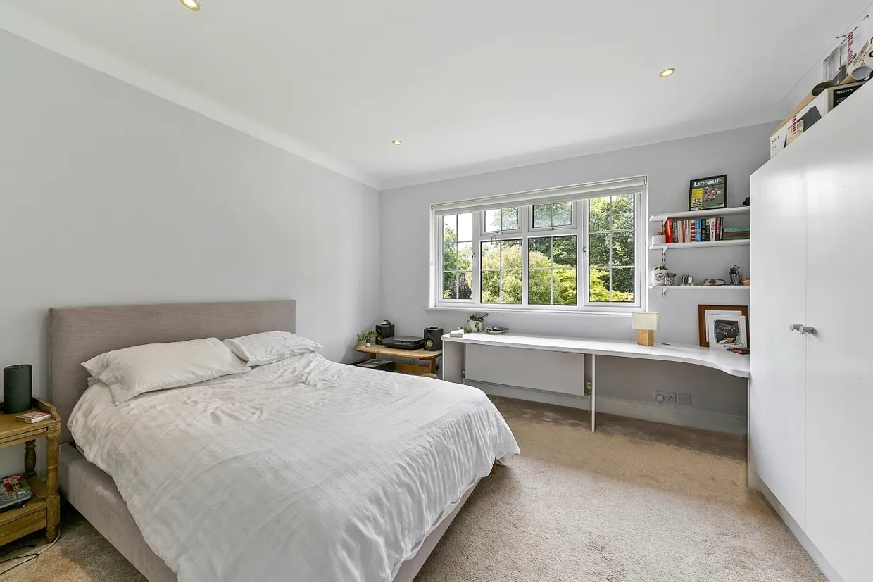 Roedean Crescent London SW15 photo 29