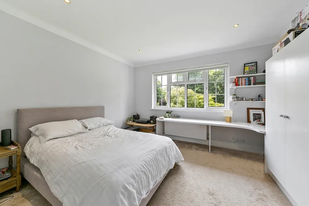 Roedean Crescent London SW15 photo 29