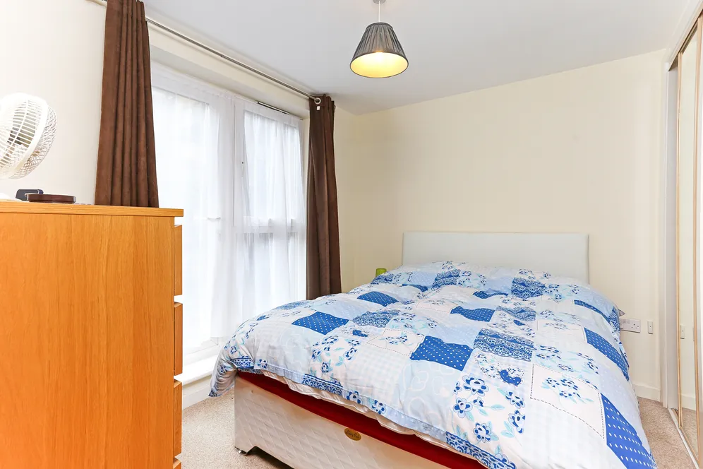 Metropolitan Station Approach, Watford, WD18 photo 10