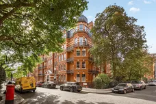 Kensington Court, London, W8 photo 1