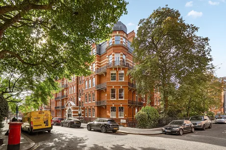 Kensington Court, London, W8