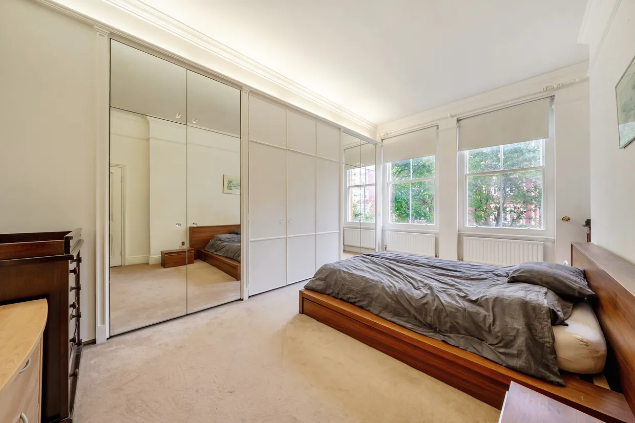 Kensington Court, London, W8 photo 15