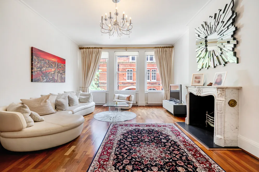 Kensington Court, London, W8 photo 9