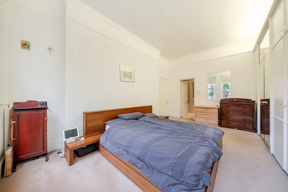 Kensington Court, London, W8 photo 17